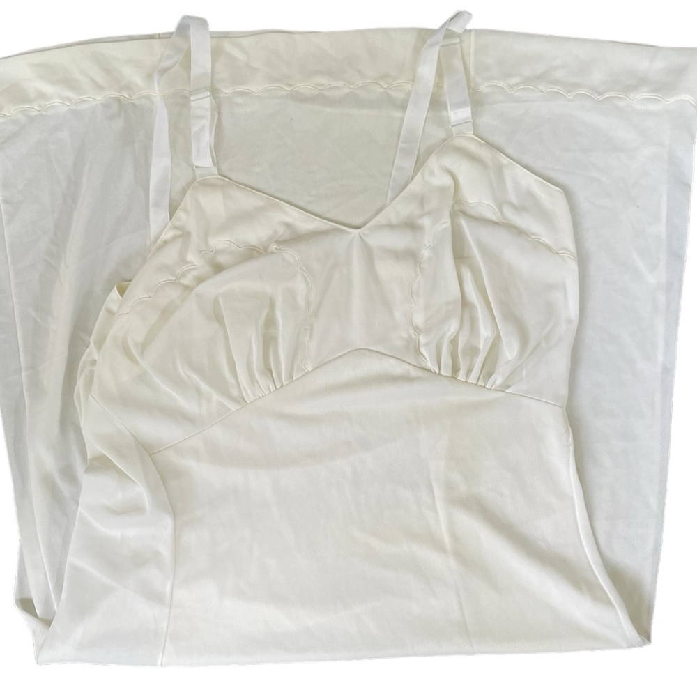 Movie Star slip/chemise size 34-average, vintage 60’s, double layer front, EUC - Picture 4 of 11